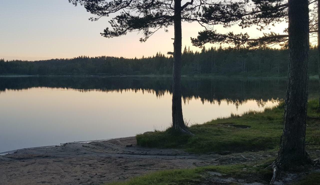 Cozy Cottage In The Woods, Near Dyreparken In Kristiansand, Lake Lolandsvannet Ovrebo Екстериор снимка