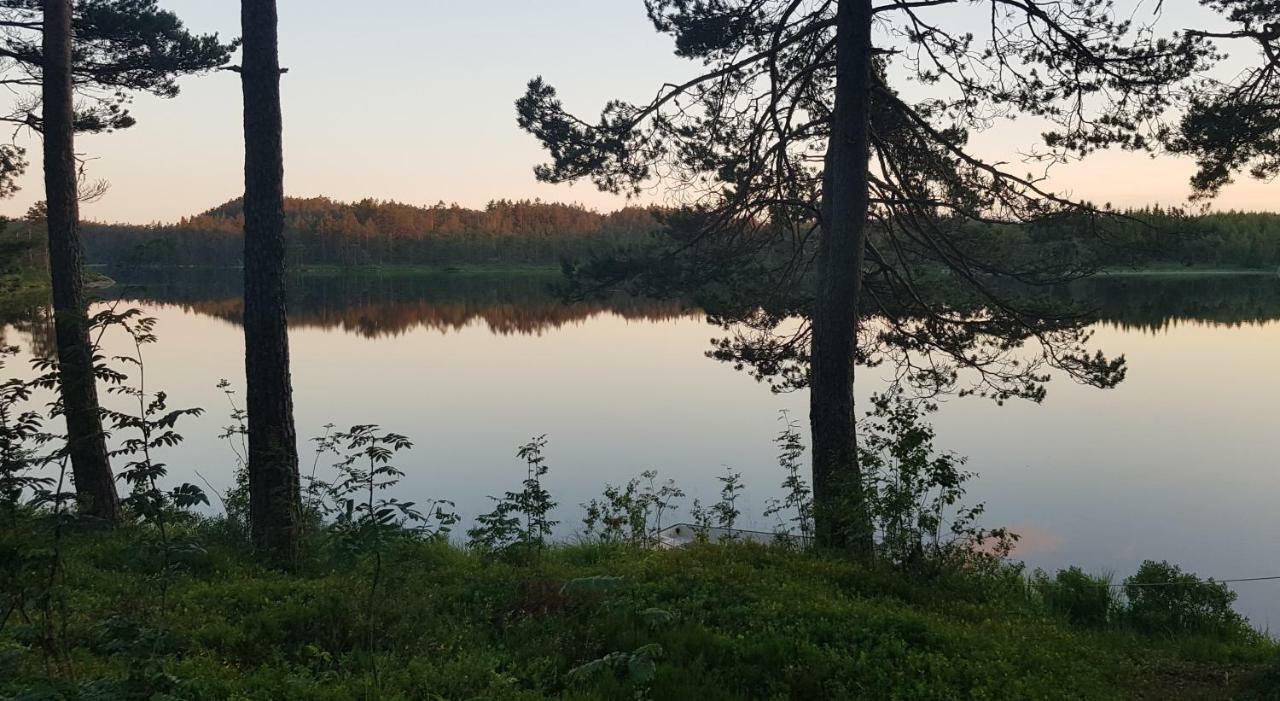 Cozy Cottage In The Woods, Near Dyreparken In Kristiansand, Lake Lolandsvannet Ovrebo Екстериор снимка