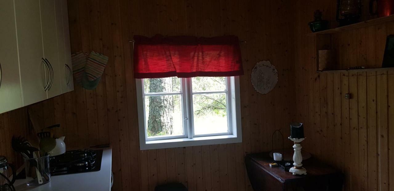 Cozy Cottage In The Woods, Near Dyreparken In Kristiansand, Lake Lolandsvannet Ovrebo Екстериор снимка